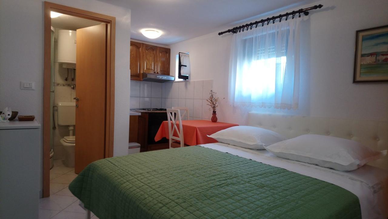 Apartment Marija โตรกีร์ ภายนอก รูปภาพ